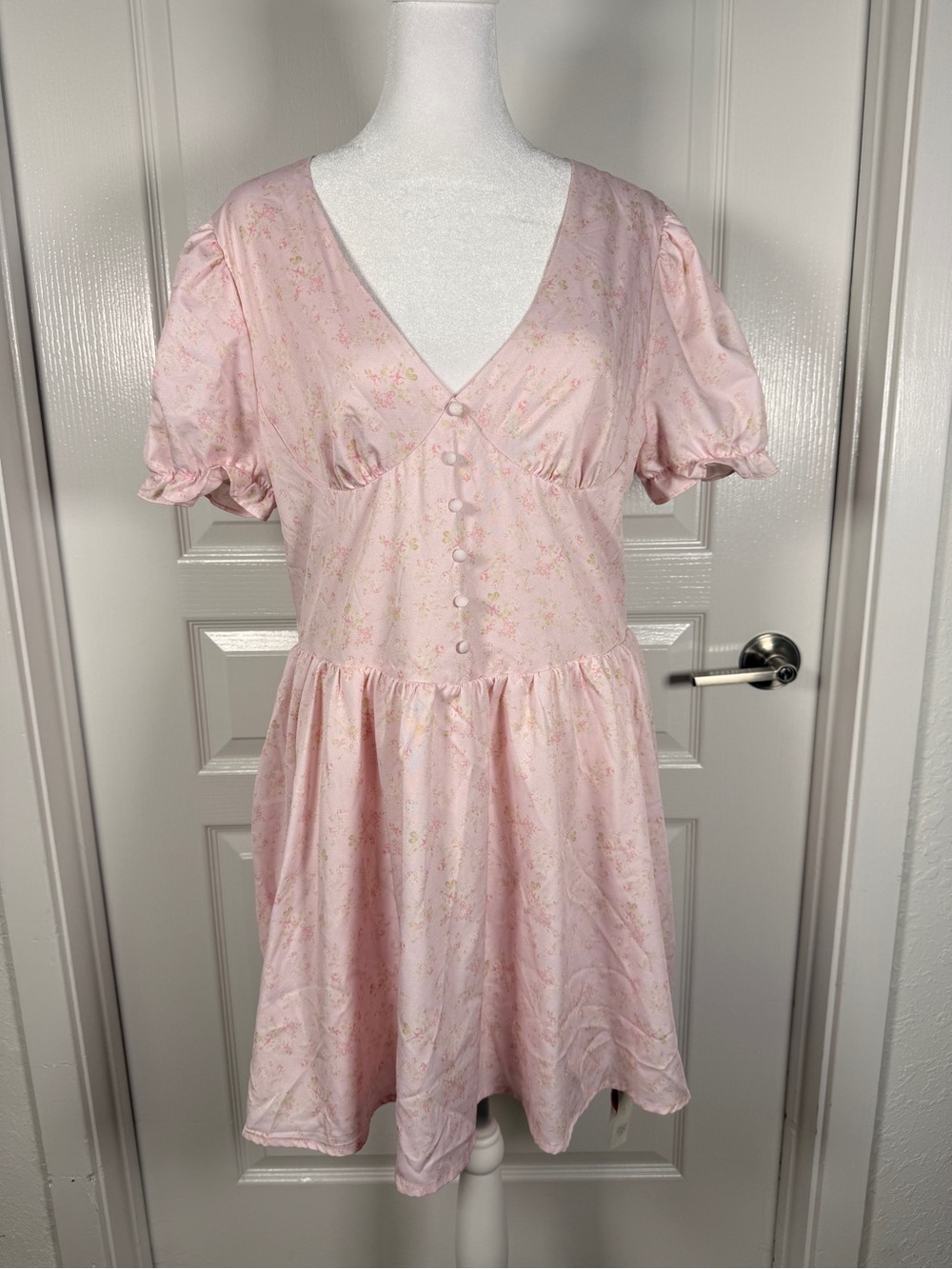 Cider Pastel Pink Floral Puff-Sleeve Mini Dress